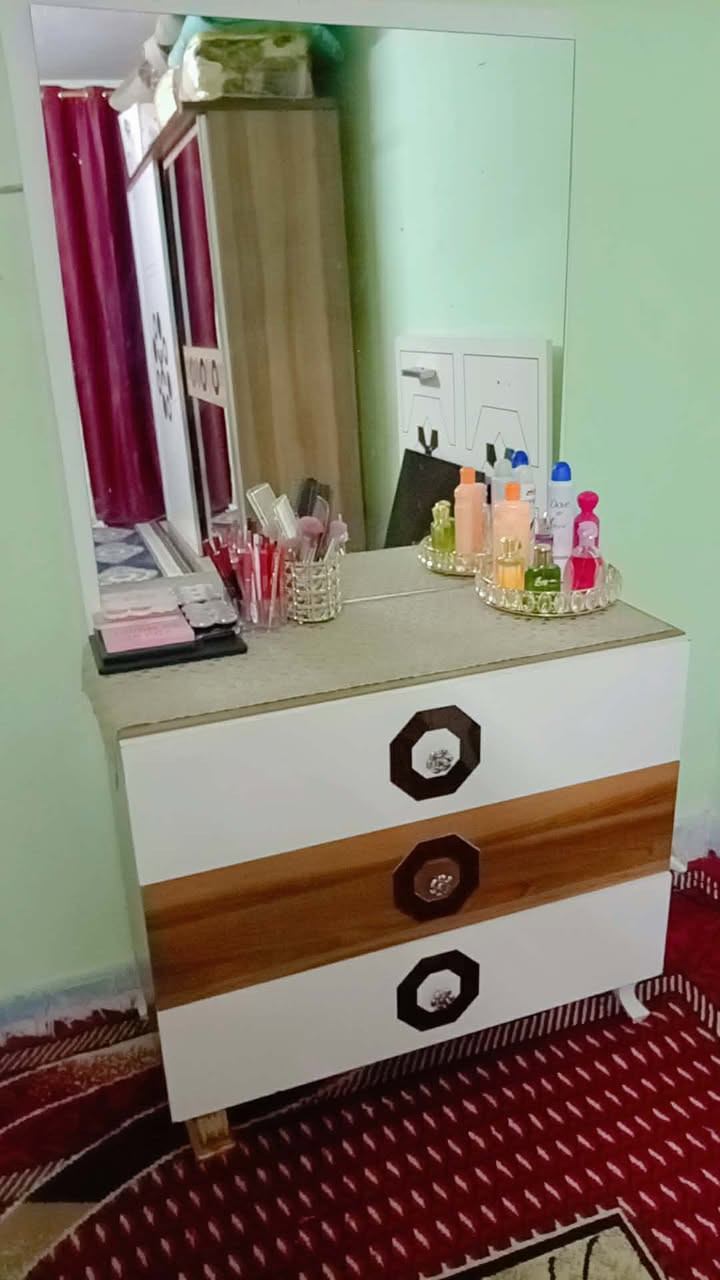 السلام عليكم غرفة تركي نظيفه جدا ما بيها اضرار 
سعرها ٣٠٠ وبيها مجال


**إذا كنت صاحب هذا الإعلان وتريد حذفه لأي سبب، رجاءا أرسل رسالة إلى الدعم الفني**