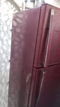 ثلاجة شارك • حالة زينة • مكان خايس بالباب