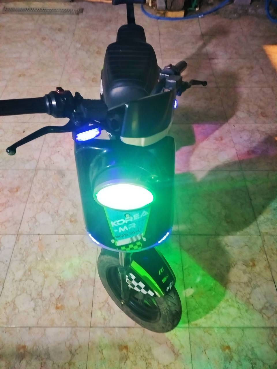 سلام عليكم دراجة شحن miDil R11 النوعيه الاصليه دراجة حلوة يحتاجلهه ترتيبات بسيطه بطاريات جديدة سعر 475 وبيهه مجال بسيط العنوان القبله /***********
