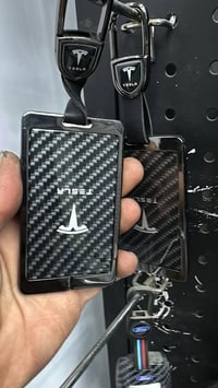 جميع اكسسوارات تسلا ٣ وتسلا واي ٠٧٧٧٥٣٧٠٧٧٧