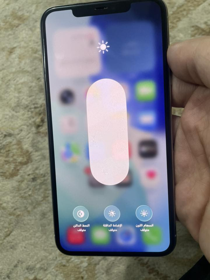 سلام عليكم ١١ برو ماكس ذاكره ٢٥٦ تلفون مكفول جديد شرط الفحص شخطه مابي شرق اوصط سعره ٣٤٠ وبي مجال ***********
