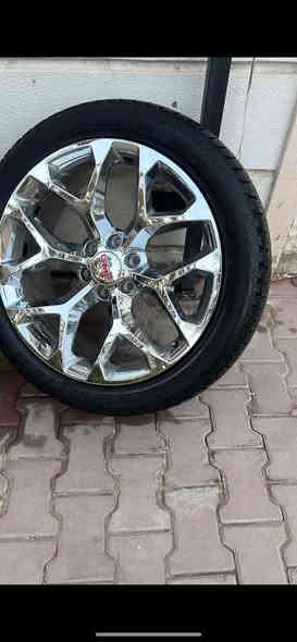 السلام عليكم طخم ويل كب جمسي او تاهو يرهم حجم ٢٢وياه ثلاث تايرات نص عمر الاتصال ***********مكانهن بغداد
