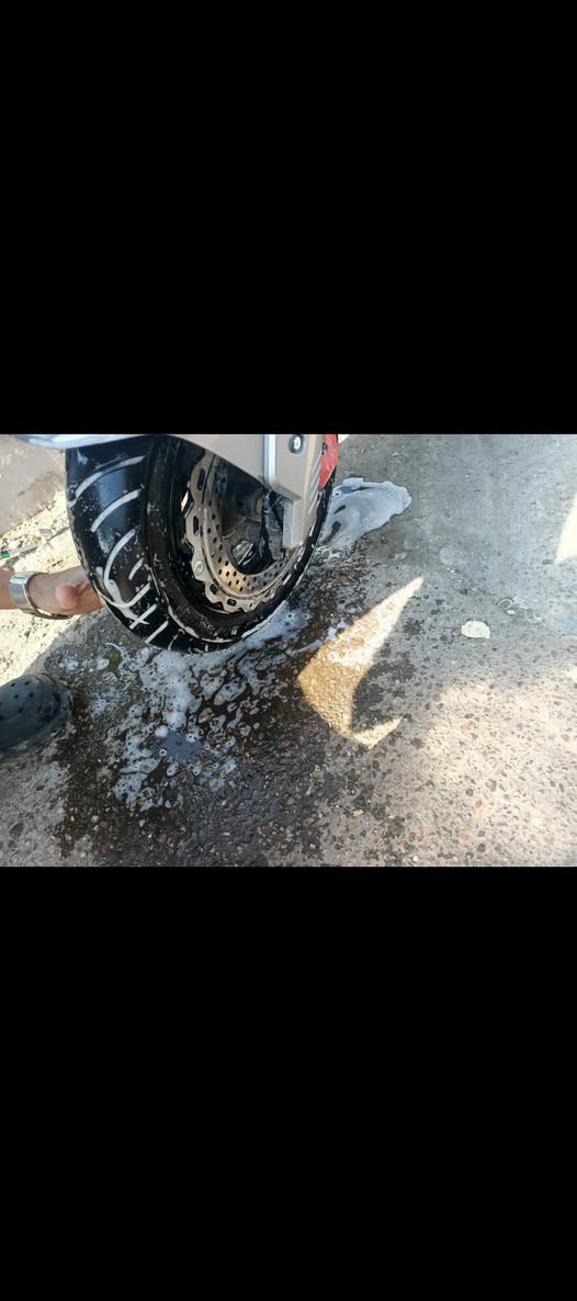 LIMAكوبرة جديدة قبل 10 ايام من اخذتهة ب1500 فول موصفات كروز سرعة تحكمات مفولة  لدراجة حتة نتراهم اني وياك مادام قريب عليك وبيهة بك ويوسبي وفجوج كوسج دبلات كوسج وبهة ضامان سنة و8 بطراريات سرعة 80 قفلهة 950 *********** بغداد, العراق
