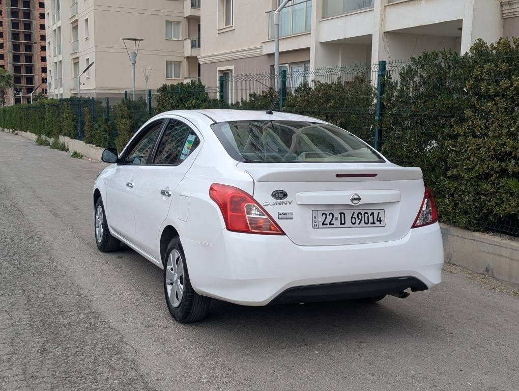 نیسان صنی مۆدیل 2020
زۆر خاوینە
سەنەوی نویە
هیچ مەسرەفی نیە
پێشی تازە توند کراوە
ماوەی رۆشتن 170 هەزار
یەک چاملغی پشتەوە سبوغە
چەمپی پشتەوە هەیە
لەکەل دوو تعدیلی بچوک
هیچی تری نیە
شوین هەولێر
***********
*********** أربيل, العراق
