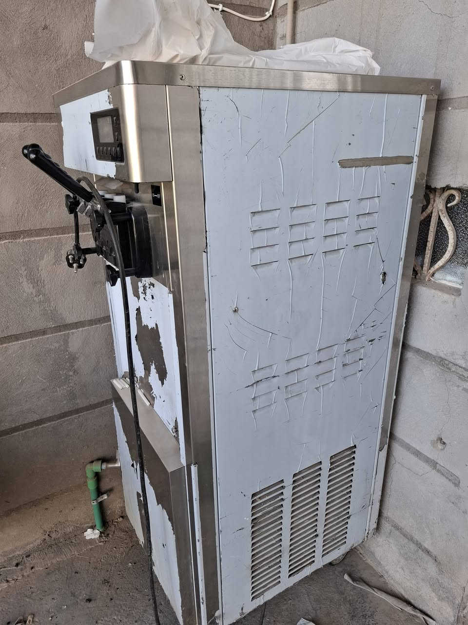 للبيع نضافه 100% مستخده ٢٠ يوم فقط .***********
