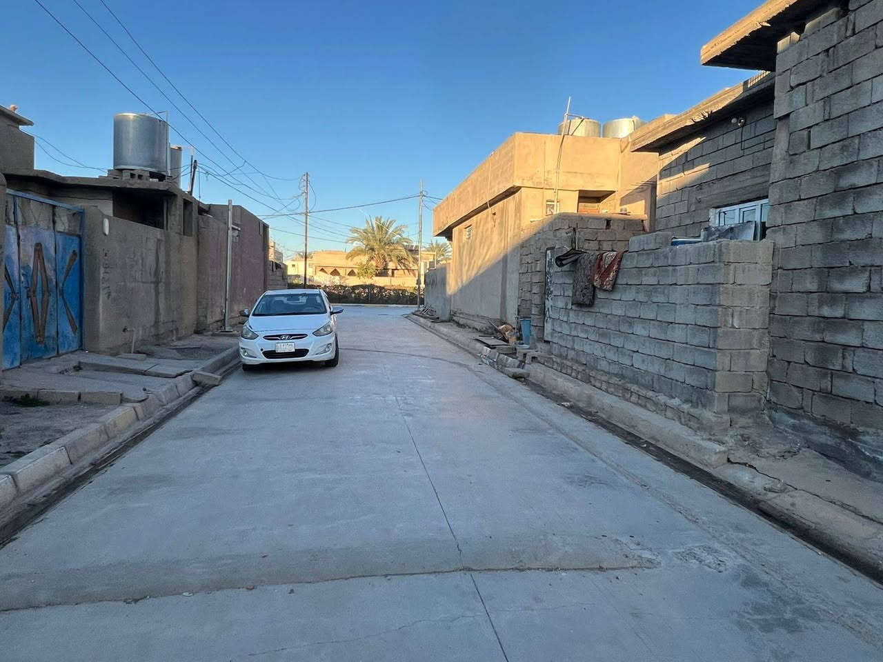 قطعة ارض سكنية حي الثورة ١٢٨م الواجهة ٧ونص خلف التجاري شارع الخشان قرب محلات سعدي الشباط السعر ٣٨ مليون مع مجال بسيط للاستفسار أكثر مراجعة مكتب الزغيت اوالاتصال على الرقم ***********
