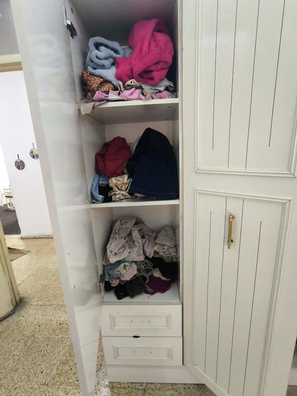 كنتور 3باب تركي 🇹🇷🇹🇷 
ستعمال خاص نضيف كلش مكان بابل
شراي يجي خاص وخادمك والله 
نضيف تركي 🇹🇷🇹🇷 اذا شراي يجي خاص


**إذا كنت صاحب هذا الإعلان وتريد حذفه لأي سبب، رجاءا أرسل رسالة إلى الدعم الفني**