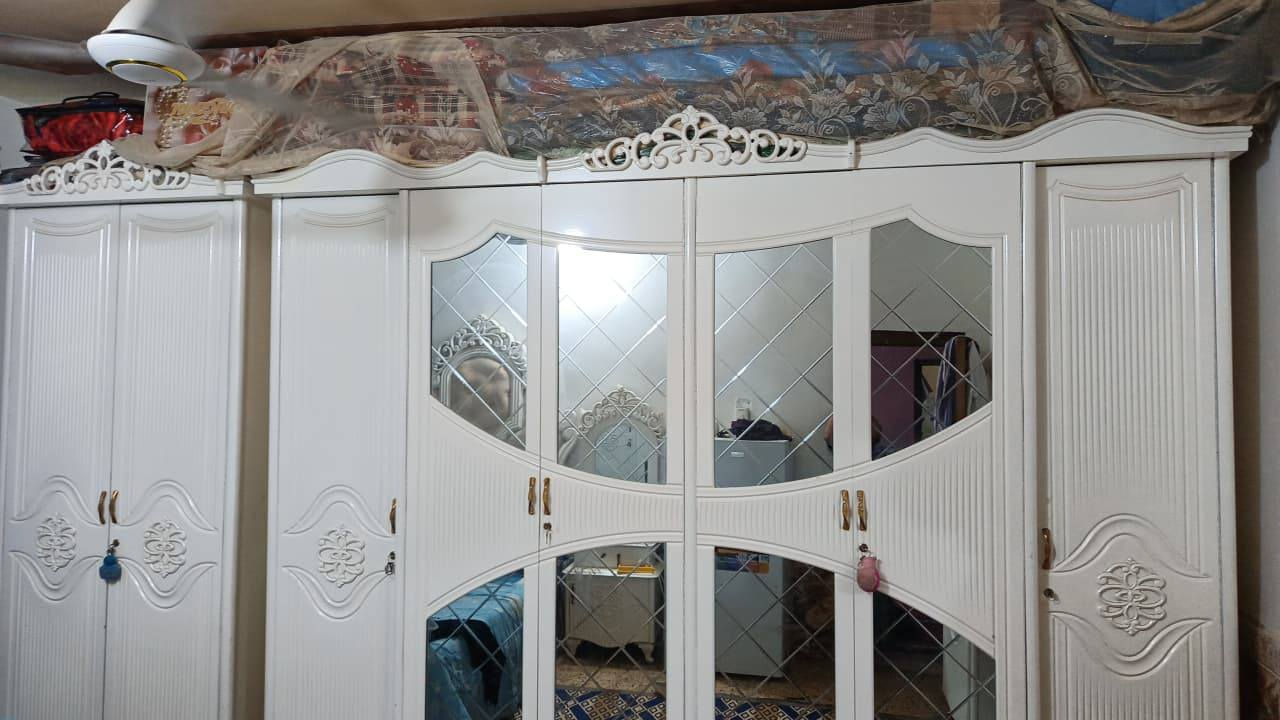 سلام عليكم غرفه اخشاب تزكام  على شكل تركي سعره مليون وربع وبيه مجال مكاني شطره


**إذا كنت صاحب هذا الإعلان وتريد حذفه لأي سبب، رجاءا أرسل رسالة إلى الدعم الفني**