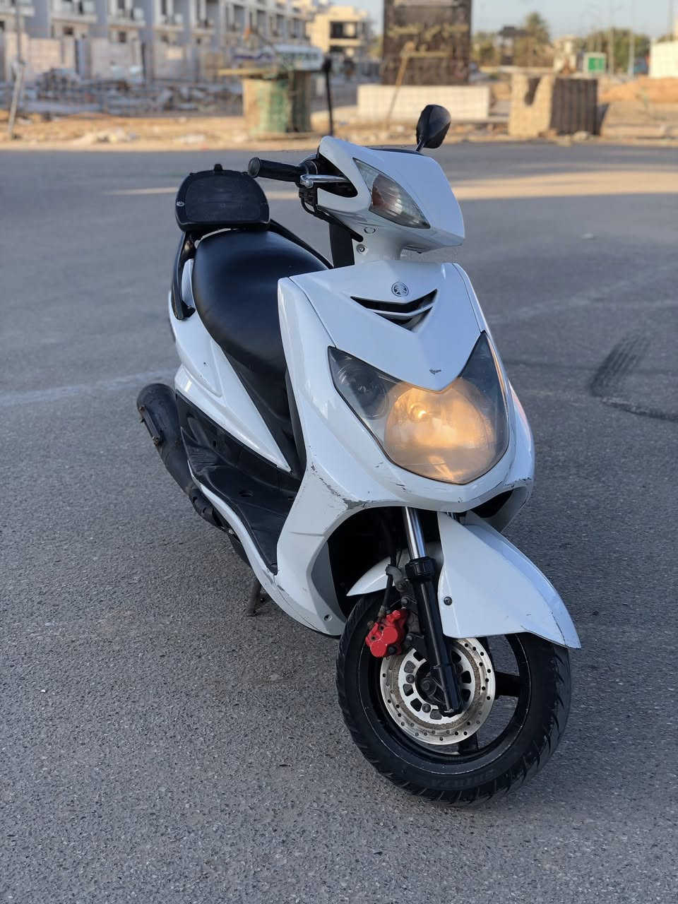 سلام عليكم 

سكنس فحل للبيع دراجة خير من الله برغي ممفتوح بيهة جيب فيتر وتعال باتري جديد نوزل جديد تايرات جدد دهن بدلتة ليوم نكرة سلف شلعة ومعدل كلجات نص عمر سويجات ٢ ستاند كهربائي 
دراجة نوزل وبيهة هندر 
سعر 675 وبيهة مجال بسيط. 
مكان بغداد/حي جهاد 
رقم واتساب  فيس متواجد ***********
