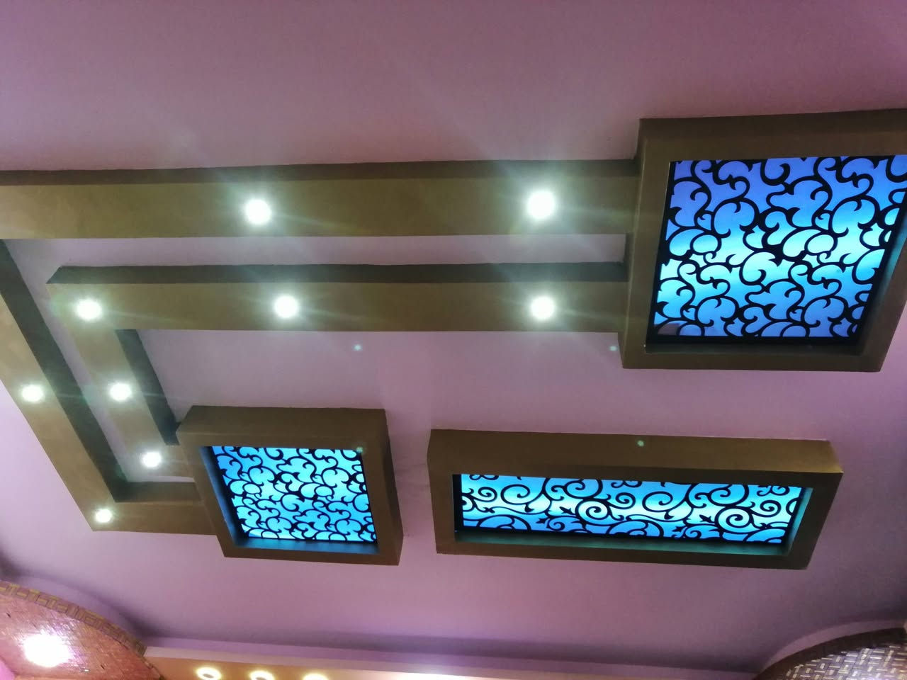 طابو صرف 150 م حي الزهراء قرب سيراميك سيد علي ***********
3 طوابق
الاول غرفه نوم صاله استقبال مطبخ حار بارد صحيات داخليه و خارجيه
🏢🏢🏢🏢🏢🏢🏢🏢🏢
الطابق الثاني 3 غرف وحده سويت خاص نوم صاله كبيره مطبخ طارمه مجمع صحيات
🏢🏢🏢🏢🏢🏢🏢🏢🏢
الطابق الثالث غرفه كبيره صاله كبيره سطح جلسه ديكورية 
مواصفات البيت كهرباء بوري سمارت
ماء نضام تصفيه ارو فلتر 
نضام أنبوب غاز 
جميع البيت جبسن بورد احدث الديكورات 
ارضيه بورسلاين ايفا 
بيبان تركي 
شبابيك المنيوم عازل تاااام 
هواي بي مواصفات المنزل
