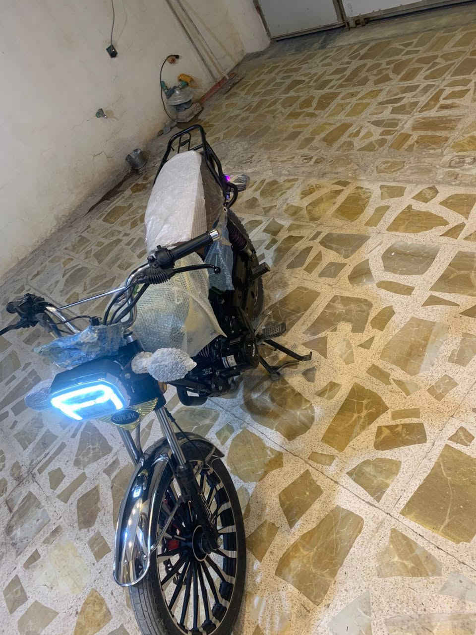 السلام عليكم ايراني سونلك 24شكل25نضيف ماشي 4.000 كلشي ماعايزه سعر 750شراي يجي خاص ومستعجل عل بيعته


**إذا كنت صاحب هذا الإعلان وتريد حذفه لأي سبب، رجاءا أرسل رسالة إلى الدعم الفني**