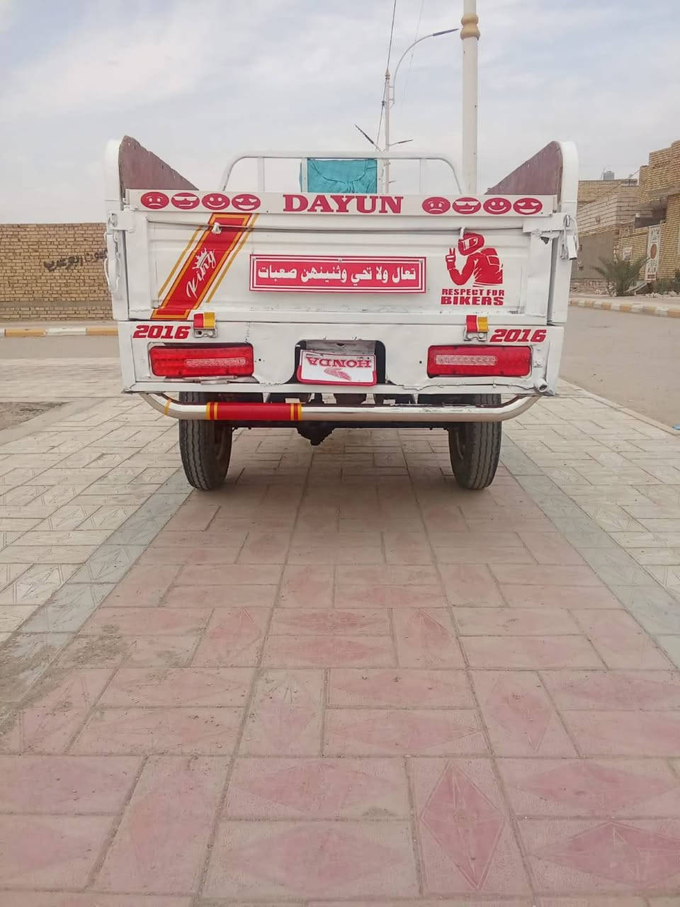 سلام عليكم ستوته البيع دايون مديل 2016 أوراق اصولي كامله بسمي ستوته جاهزه من كلش تواير جدد كله جديد كهربايات كلهه شغاله نكره سلف جاهزه من كلشي  كامله
سعر{. مليون او 600.} او بيهه مجال قليل مكان ناصريه مركز الرقم *********** اتصل خاص ماجاوب
