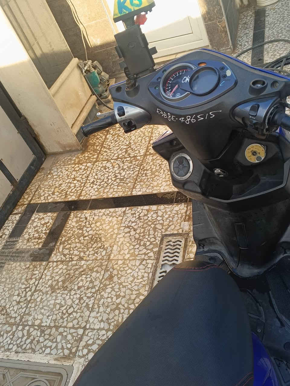 سلام عليكم
دراجة سكنس فحل نوزل 
دراجة كفالة عامة 
كفر مكينة مفتوحة ترجع الدراجة 
كلشي شغال نكرة سلف
الرقم ***********
العنوان بغداد الأمين الثانية
