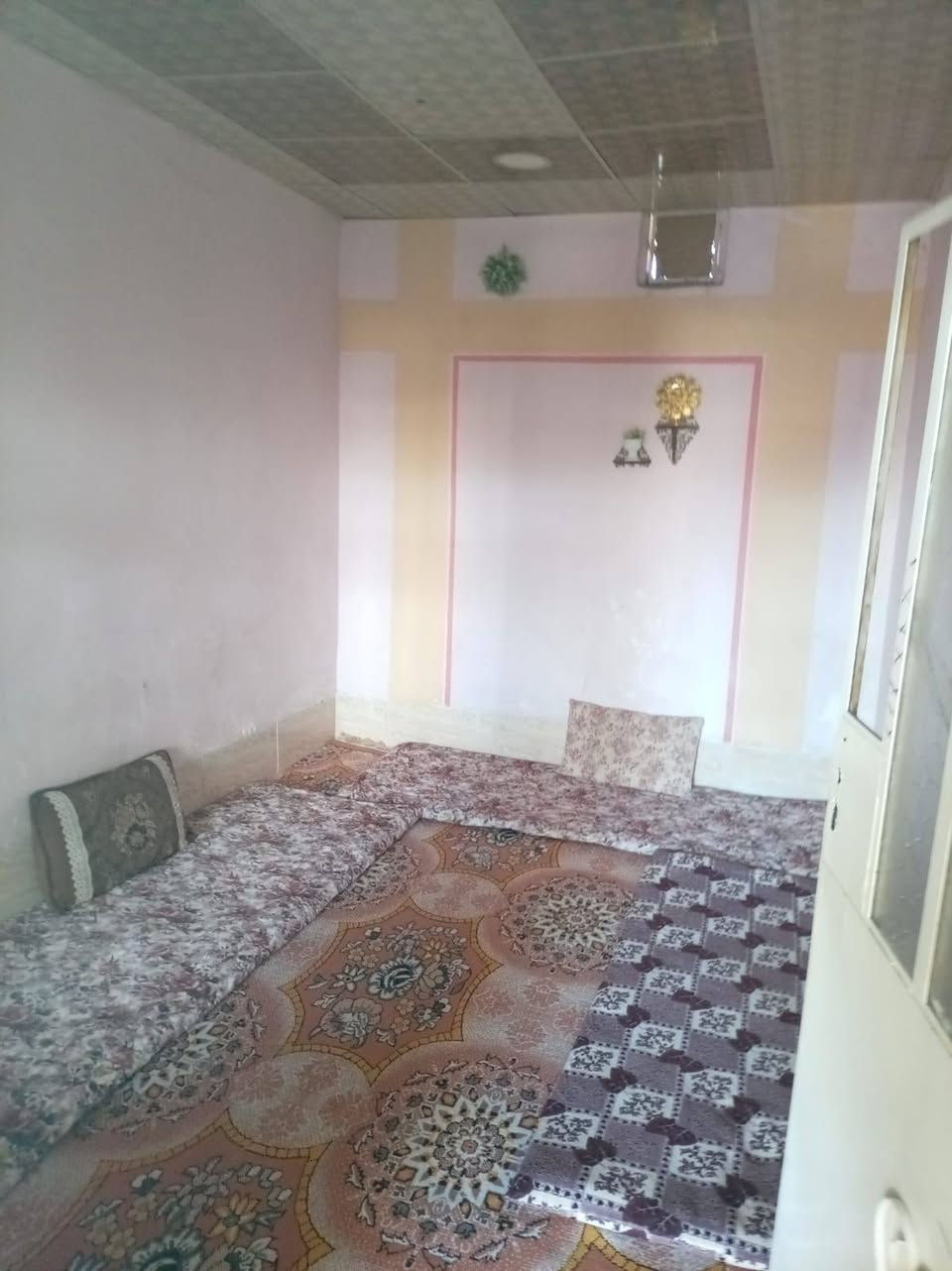 دار للبيع طابو ملك صرف 

الموقع / حي التاخي خلف اسواق روكان 

المساحة / 125 متر 

للاستفسار اكثر مراجعة مكتب الرحمن للعقار قرب جامع الشهداء مقابل مدرسة صدى العراق الابتدائيه 

او الاتصال على الرقم 

***********
