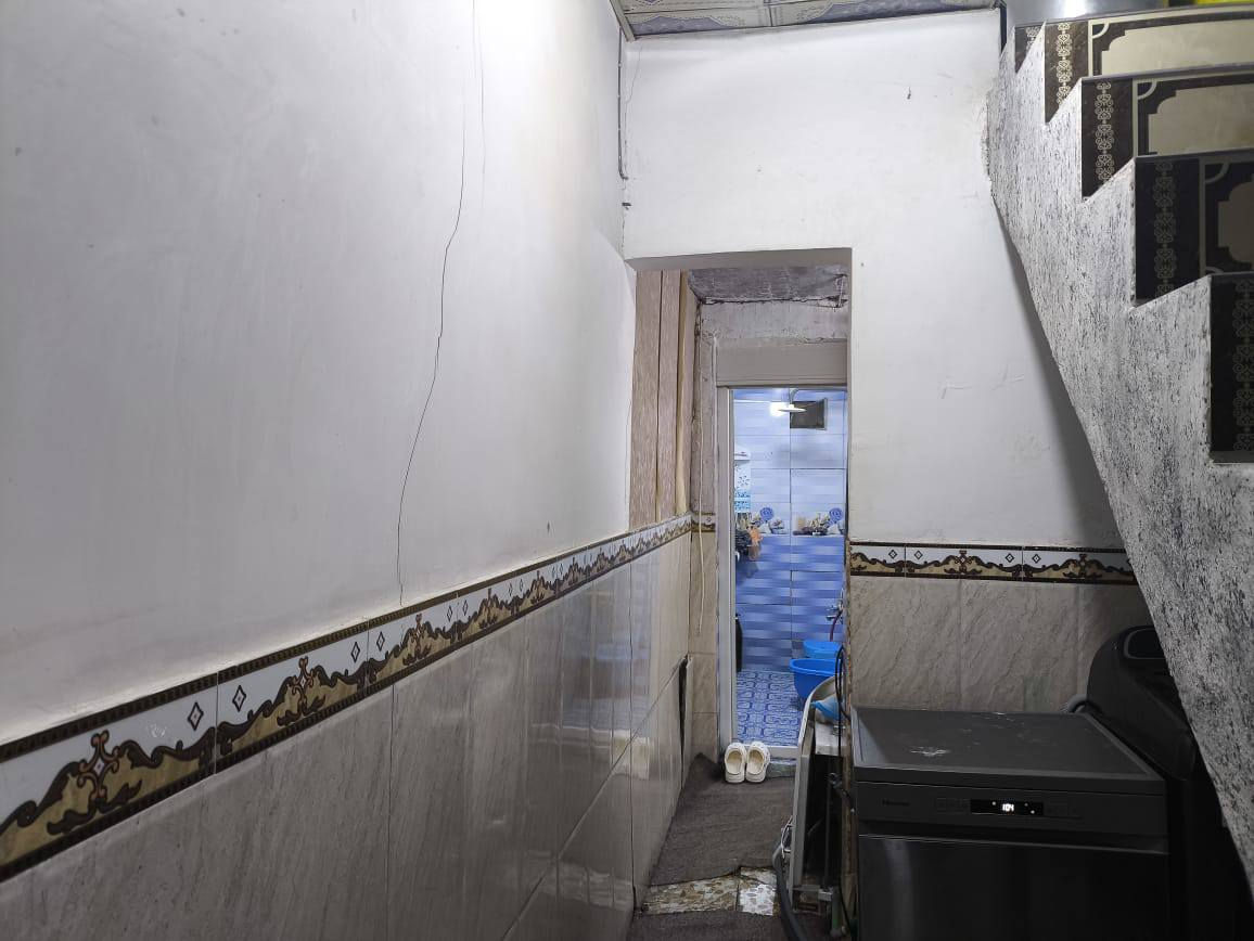 يالله دار  البيع المساحه 100متر

طابوزراعي مشمول بلتطوب . سعر مناسب 

اساس تجعيب طابوك سقف عكاده درجه وله البناء

العنوان كوفه شارع الزوار قرب متنزه جنات الكوفه 

يحتوي ع غرفه  ومطبخ وصاله  وتخاريج 

الستفسار تصل ع رقم ***********وتساب. يوجد كافت

 المساحت الزرعيه
