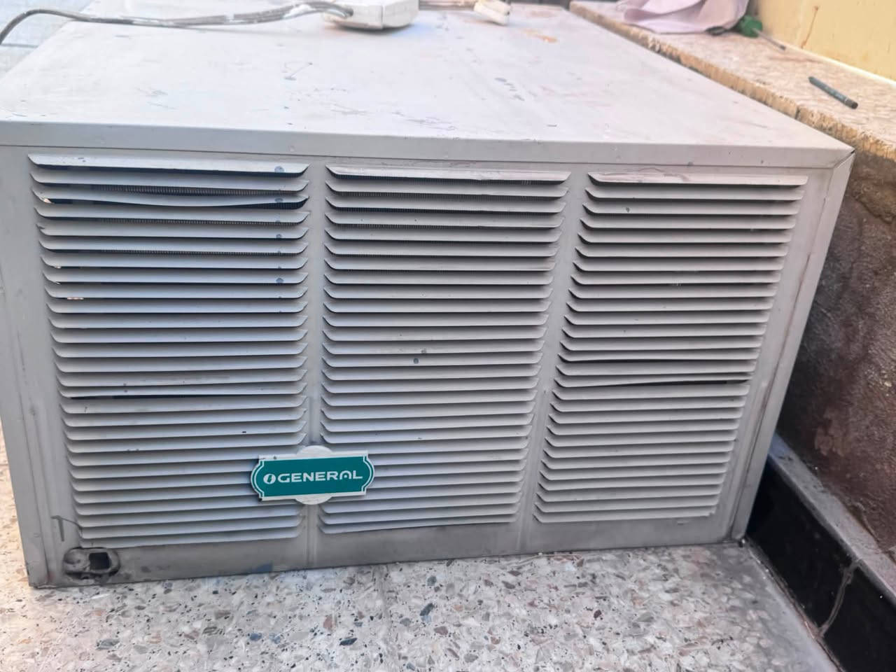 مكيف جنرال طنين شغال بحاله جيدة للبيع ب250 للأستفسار ***********
