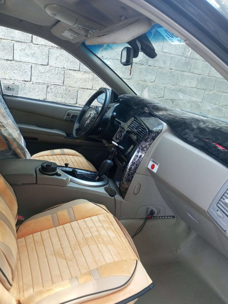 السلام عليكم من رخصه الادمن عرض سياره سانك يونك كايرون موديل 2012 سياره كوري امتياز الماني محرك البلادي مرسيدس حاليا محوره كير محرك بطه 3000 جديد حداديه جديد مواصفات شاشه كاميرا حساسات اربع كشنات تدفئه كهربائي تدفئه تبريد كله شغال سياره فول تحكم ستيرن مرايات كهرباء لايتات زينون سياره بلاديه بدون صبغ بدون ضربه رقم اربيل دولي شرطه تحويل سنويه 28 بطاقه بنزين موجود مكان  كركوك سعر 88 بيها مجال بسيط


**إذا كنت صاحب هذا الإعلان وتريد حذفه لأي سبب، رجاءا أرسل رسالة إلى الدعم الفني**