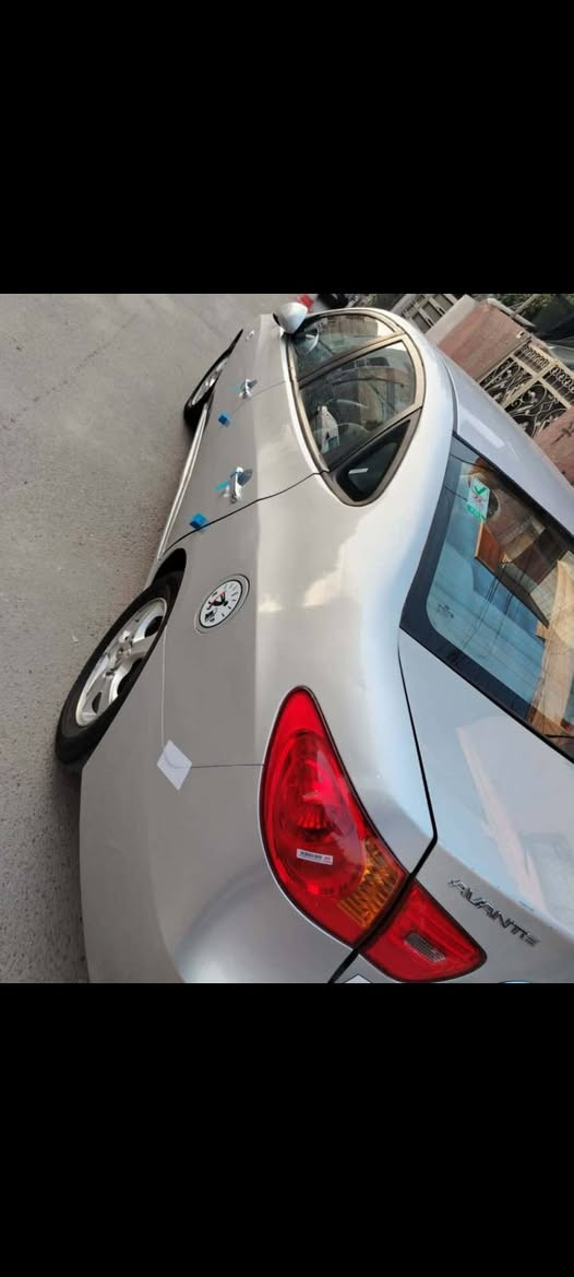 إعادة النشر بسبب الوعود الكاذبة سيارة افانتي 2010 ادوات متوئمة ارقام وسنوية وكاملة  سيارة جديدة الله شاهد بعدها شركة مثل ما بالصور  شغلهة باجات  درجة اولى ما ناقصهة اي شيئ مكان ديالى سعر 44 وبيها مجال للطيبين مكان ديالى ***********
