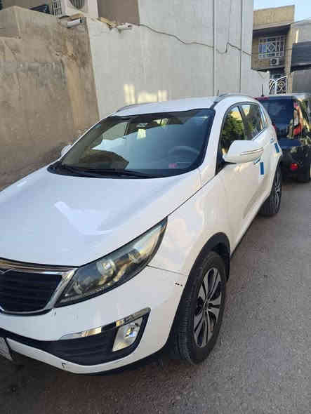 السلام عليكم كيا سبورتج موديل2014 خليجي
 بيه بنيد مبدل وربع الجاملغ الامامي صبغ بدون دواخل 
كير محرك تبريد حداديه كله مكفول 
السعر 140$ 
للاستفسار الاتصال عل الرقم ***********
