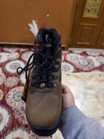 � حذاء أمان قوي للبيع – فرصة ما تتفوّت 🚨
🔰 Cavalier Safety Footwear – Born Tough

إذا شغلك ورش، مصانع، بناء أو ميكانيك

هذا الحذاء يعتمد عليه 💪

✔️ متين ويتحمّل الشغل الثقيل

✔️ مريح حتى بالاستخدام الطويل

✔️ حماية عالية ودعم للكاحل

✔️ تصميم عملي وشكل مرتب

📦 الحالة: جديد

📏 المقاس: (42)

📍 الموقع: (البصره ابو الخصيب)

💰 السعر النهائي: 60,000 دينار فقط

📩 مراسلة خاص / ***********

⭕️لايوجد توصيل
