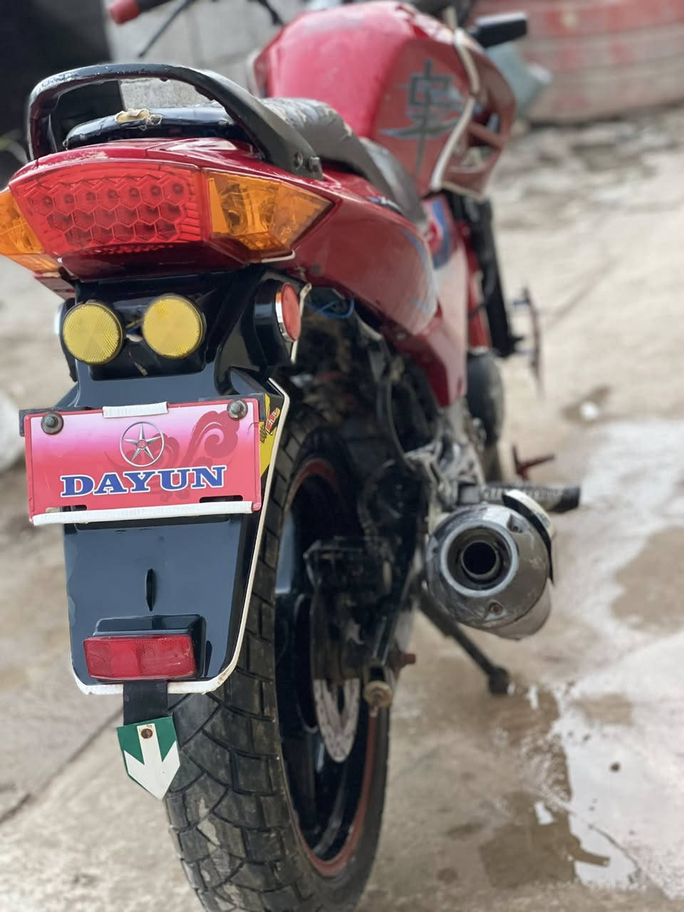 سلام عليكم دراجه دايوان بانده للبيع مكفوله من كلشي مابيها كل نقص محرك علبلادي  نكره سلف 
موديل ٢٠١٥
(كلك)مكفوله من سرقه 
عنوان واسط كوت البتار ***********
السعر٦٠٠وبيها مجال انطيك تراي بيها من الكوت للبصره ولوين ماكان
