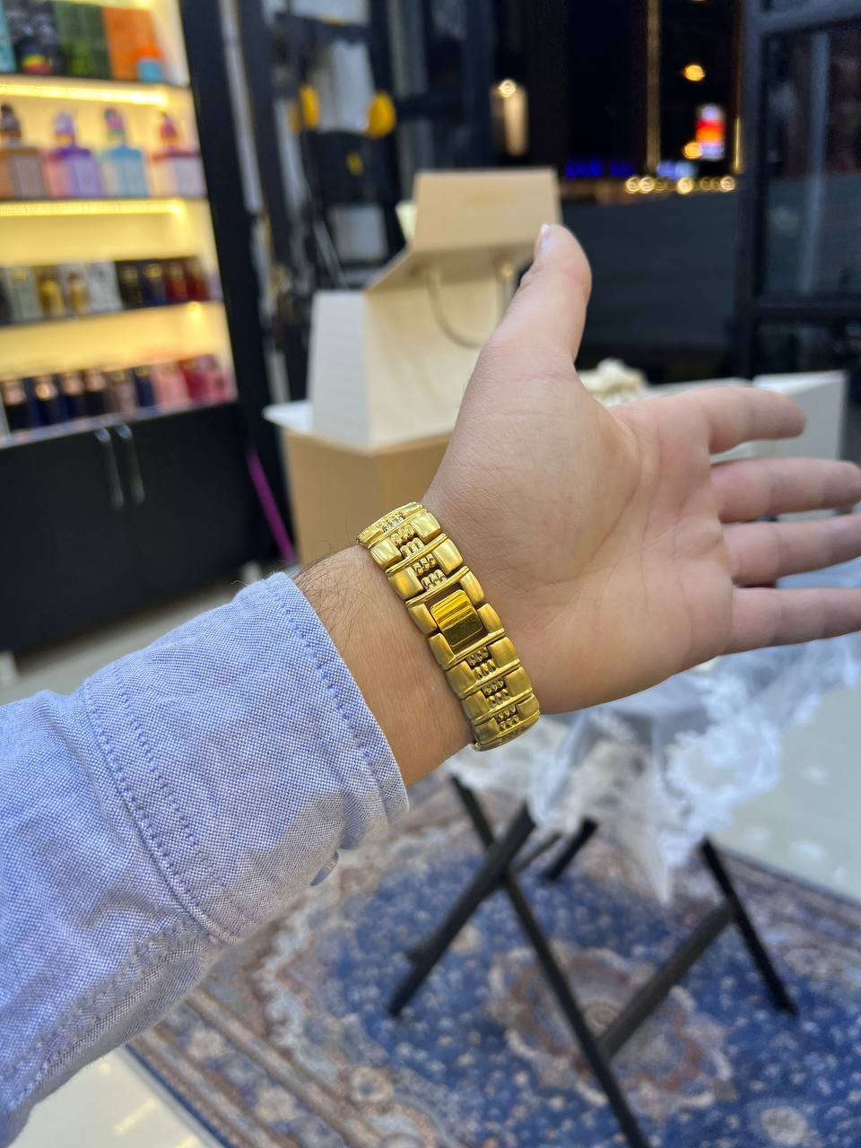 قطعه تحفه من ستزن ايكو درايف 
نضافه 99 ستيكر 
والله وصلتني هيج اعتقد بطاريه 
ابيع على وضعها 30الف على اول تم


**إذا كنت صاحب هذا الإعلان وتريد حذفه لأي سبب، رجاءا أرسل رسالة إلى الدعم الفني**