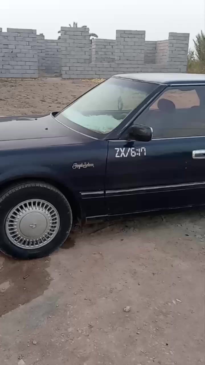 سوبر كراون هارتوب كصيف ٩٠ مكفوله من العيب الشرعي مشروع وطني مصبوغه حزام تحويل مباشر كي ومحرك ففتتي حداديه جديده كهرباذيات شغاله واجه جديده دواخل نظيفه مكانها الرميثه سعر ٣٠ وبيها مجال بسيط هاتف ***********
