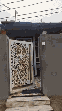 سلام وعليكم شباب بيت للبيع طابو صرف  مساحه ١٢٠ متر سعره ٧٠ البيت قاط واحد كاطون الرازي قرب مدرست الشام رقمي *********** امراوس هم يرهم إذا بل صناعه الثالثه هم عادي بل زراعي
