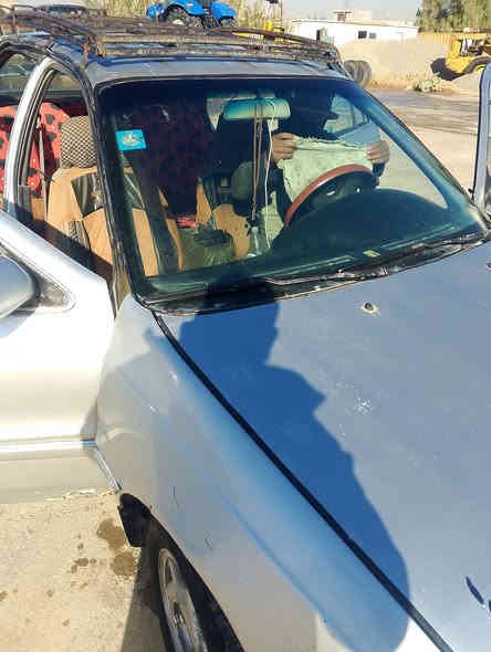 انتره للبيع موديل 93كير ومحرك والگشر شوفت عينك رقم بغداد السعر 27وبي مجال ***********
