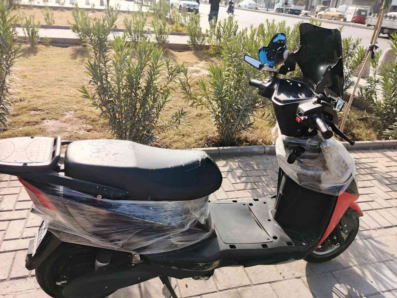 سلام عليكم دراجه شحن للبيع جديده بطاريه جديده ***********
