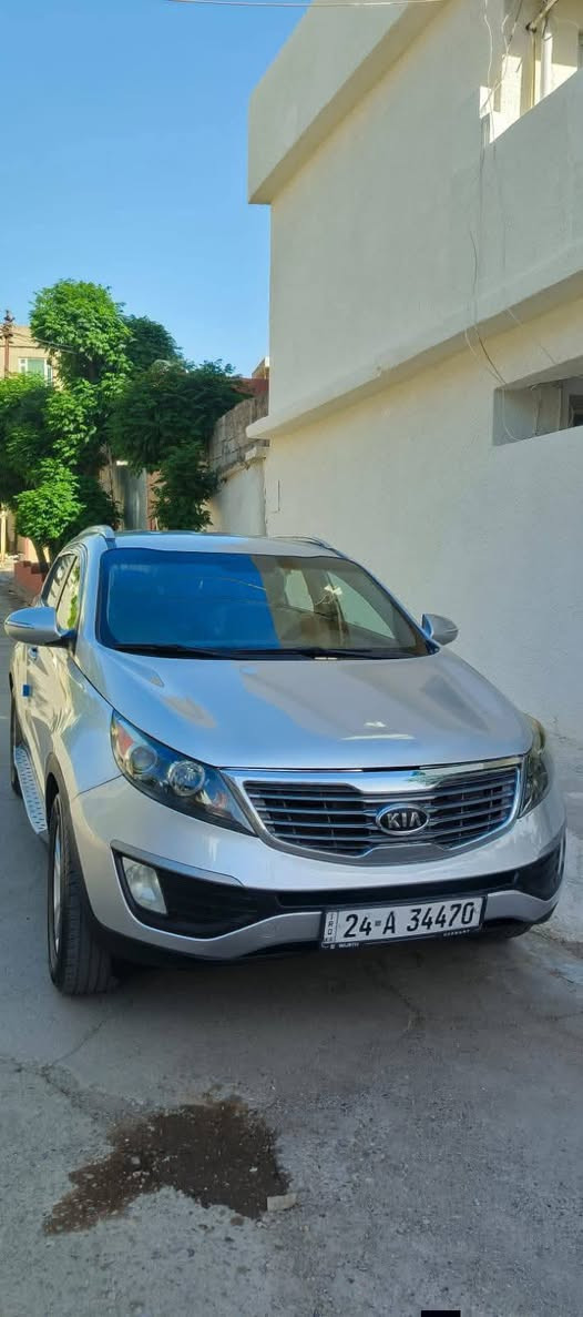 ((((السلام عليكم)))
🎗سبورتاج 2011 وارد امريكي
🎗محرك دوش  2400  جيد جدا
🎗تخم تاير حداديه جديده 
🎗تبريد ثلج + شاشه + كاميرات مراقبه 
🎗سنويه جديده قبل اربع اشهر طالعه 
🎗بأسمي تحويل مباشر 
🎗الون رصاصي رقم دهوك  
🎗حساسات + جادر 
🎗بطاريات 72 امبير جديده 

🎗صبغ / بابين السائق والخلف سائق + بنيد بدون دواخل + دعاميات صبغ + بدون اريباك 

📋تقرير النهائي سياره جاهزه بدون يء صرف ولا دينار بس بانزين ودهن واتوكل على الله ( اني جناي وليسه بياع وشراي) 

🌉العنوان /  سليمانية 
📞موبايل /  ***********
💵السعر / 115 ورقه
