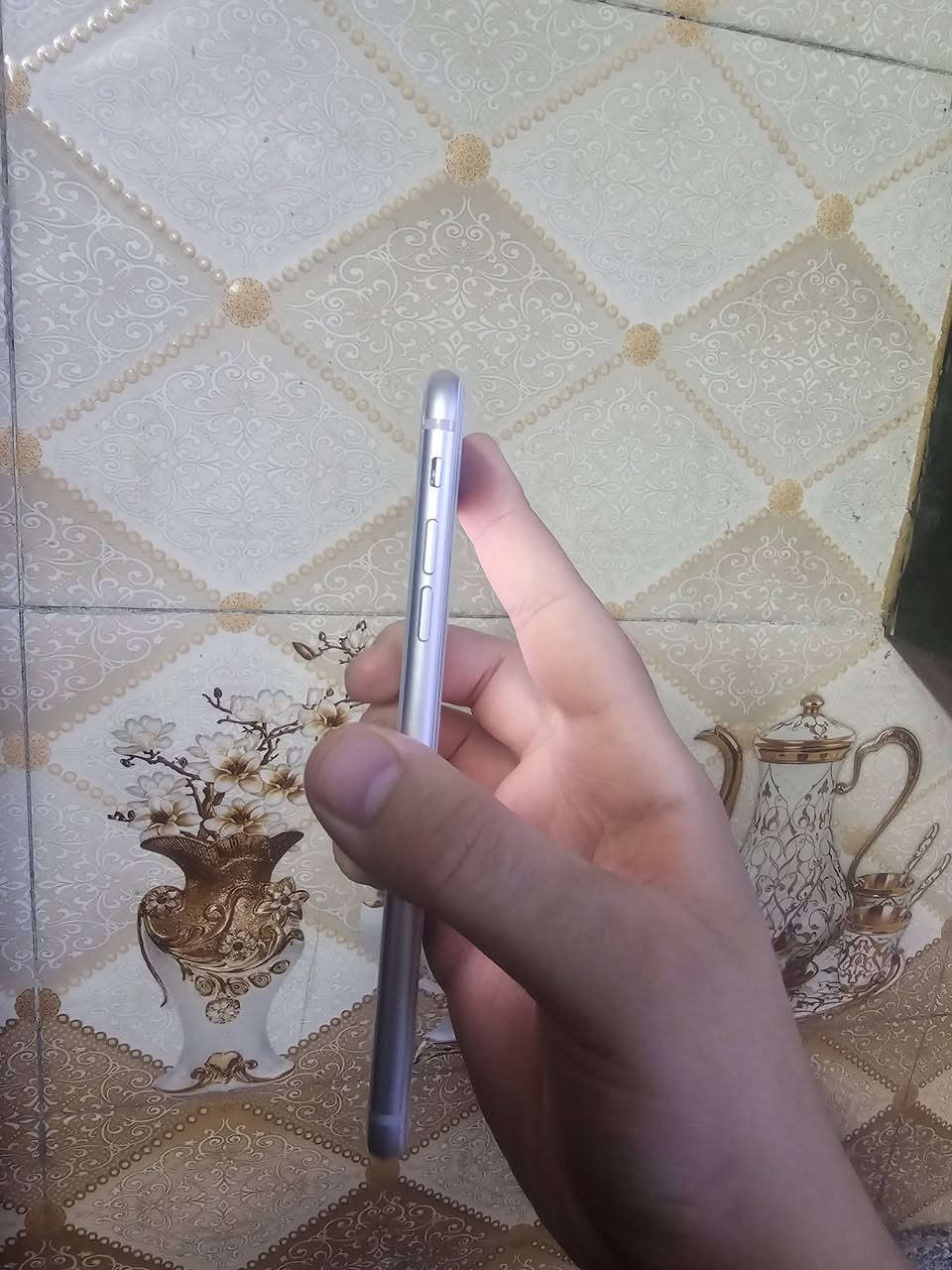 ايفون 8 بلص نضيف مامفتوح مكفول من الزلغ بطارية ٧٥ ذاكره ٢٥٦ للبيع فقط مكاني الفلوجه سعرة ٢٠٠ وبي مجال بسيط


**إذا كنت صاحب هذا الإعلان وتريد حذفه لأي سبب، رجاءا أرسل رسالة إلى الدعم الفني**