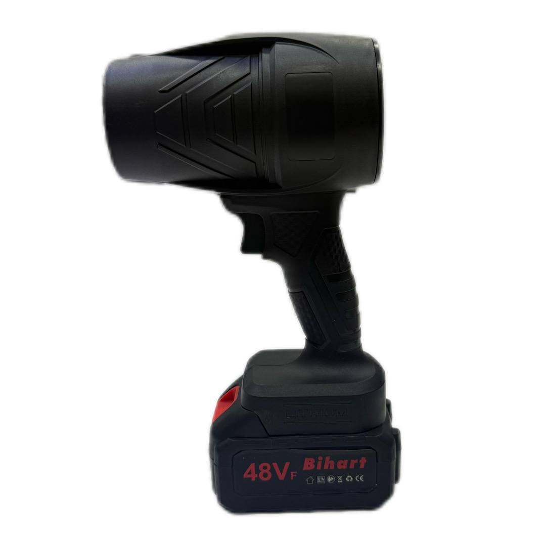 مسدس هواء ذو بطارية ليثيوم/
عالي الأداء وتنظيف شامل
وسريع بفضل محركه النحاسي النقي وقوة الشفط الخارقة.

  قوة شفط فائقة 35000PA
تجربة تنظيف لا مثيل لها تزيل الأتربة والأوساخ العنيدة بسهولة.
 
محرك نحاسي نقي عالي السرعة
محرك قوي يوفر رياحًا قوية وعمرًا طويلاً للاستخدام المكثف.
 
بطارية ليثيوم كبيرة قابلة للفصل
بطارية بسعة كبيرة تتيح تشغيل طويل دون الحاجة للشحن المتكرر، وقابلة للإزالة لسهولة التبديل.
 
 مفتاح تحكم غير محدود بالسرعة
تحكم دقيق ومرن بسرعة الهواء حسب الحاجة.
 
 نظام توربيني مع مدخل هواء واسع
تصميم توربيني مخصص لتسريع تدفق الهواء وتعزيز قوة الشفط أو الدفع

السعر:20

التوصيل: 3 (بغداد)  / 5 (بقية المحافظات)


**إذا كنت صاحب هذا الإعلان وتريد حذفه لأي سبب، رجاءا أرسل رسالة إلى الدعم الفني**