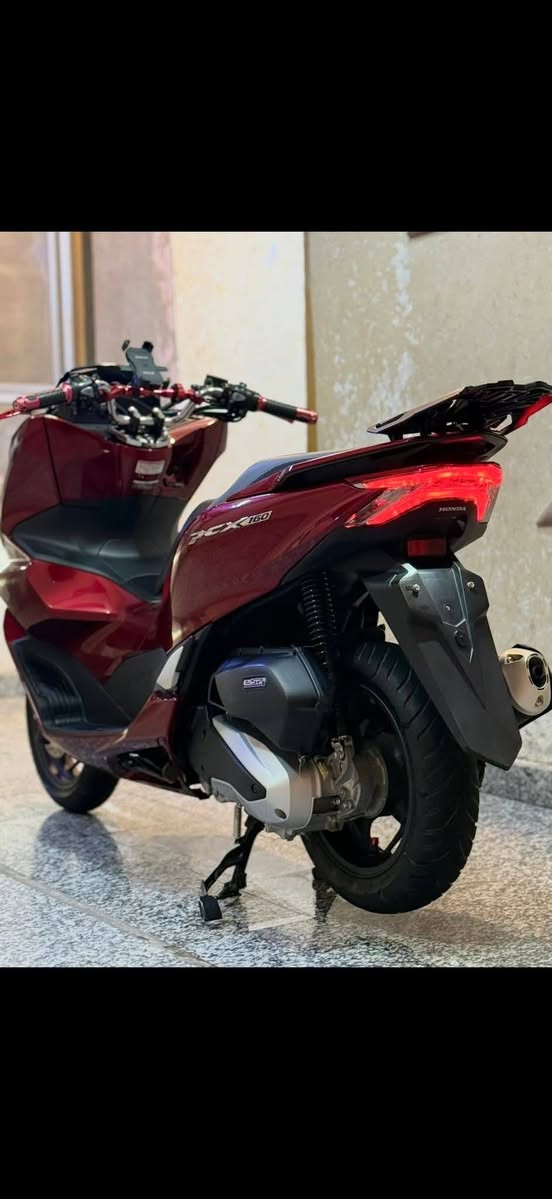 السلام وعليكم دراجهpcx مكينه 160cc جديده تدفئه يدات من الرمبه عله ايدي مكان بغداد 
 *********** ممتواجد على الفيسبوك اتصل
