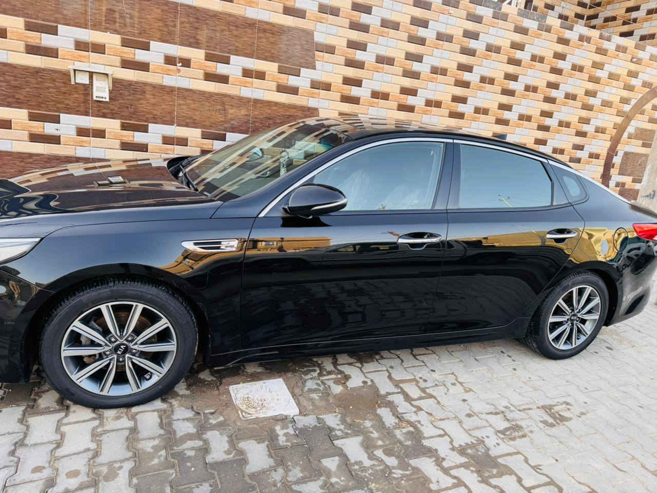 السلام عليكم اوبتيما 2018
وارد امريكي EX فول مواصفات 
بانوراما
بصمه تشغيل وابواب
مرايات شفط
رقم انكليزي بابل مداور ثاني يوم. 
سياره كلين تايتل مكفوله من الدعاميه لدعاميه سعرن 163بيه مجال 
مكان سماوه رقم ***********
