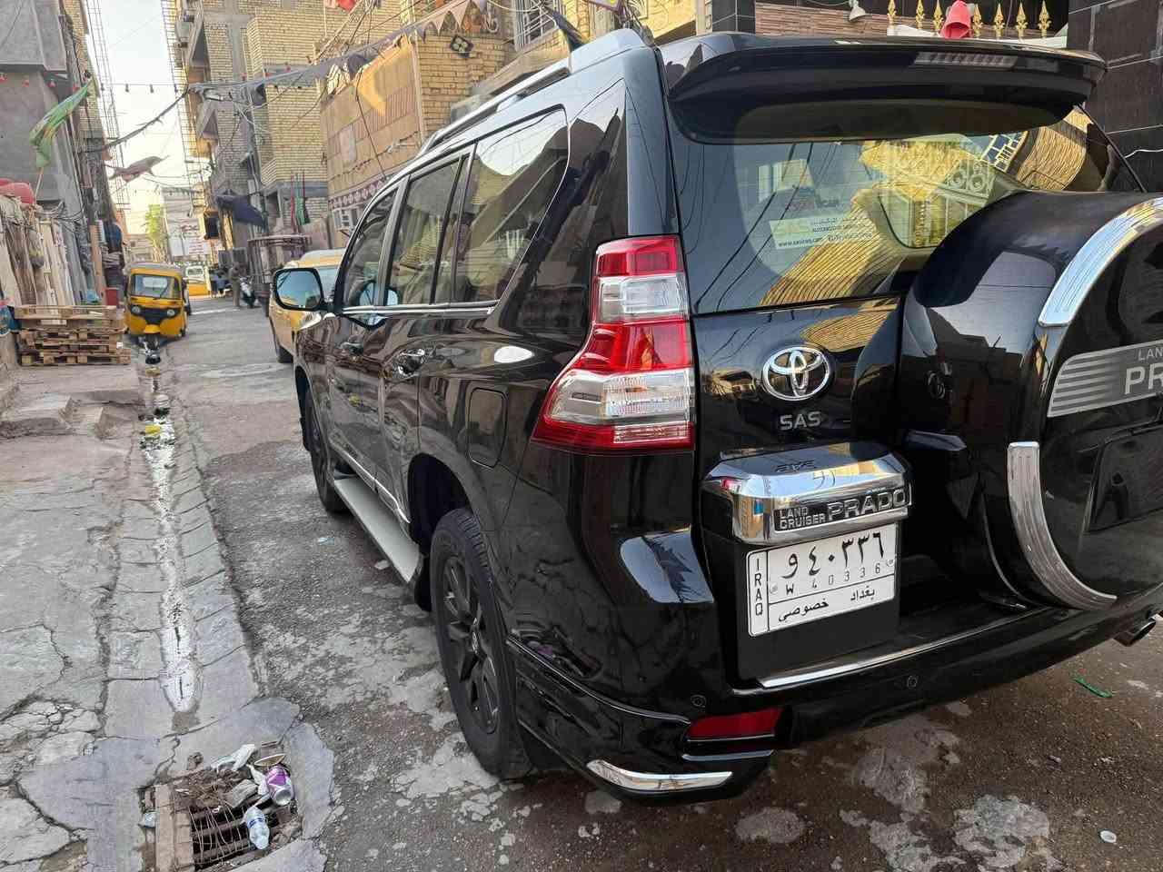 السلام عليكم 
برادو 2016 
رقم بغداد تحويل ثاني يوم 

فئة vx باب اول معروف 
ما يحتاج للشرح 
بيها مكانين بارد 

مكاني بغداد 
***********
