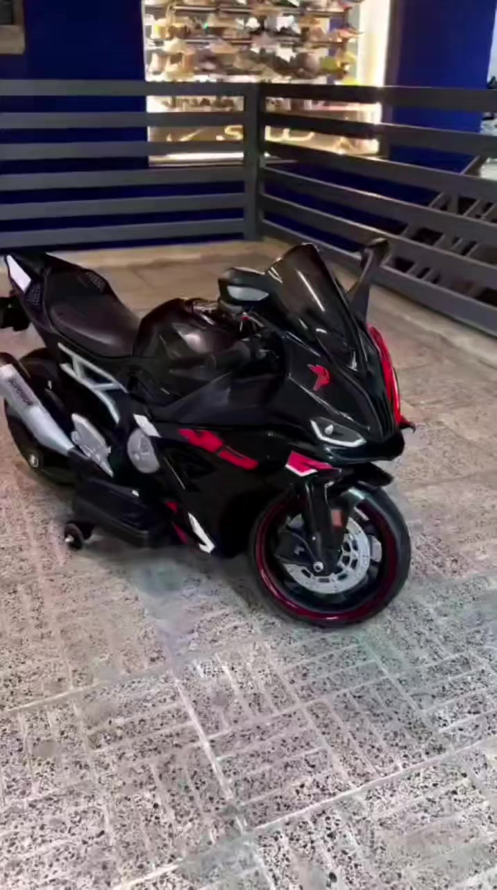 دراجه اطفال شحن نظيفه استعمال قليل السعر 150الف الاتصال على الرقم ***********
