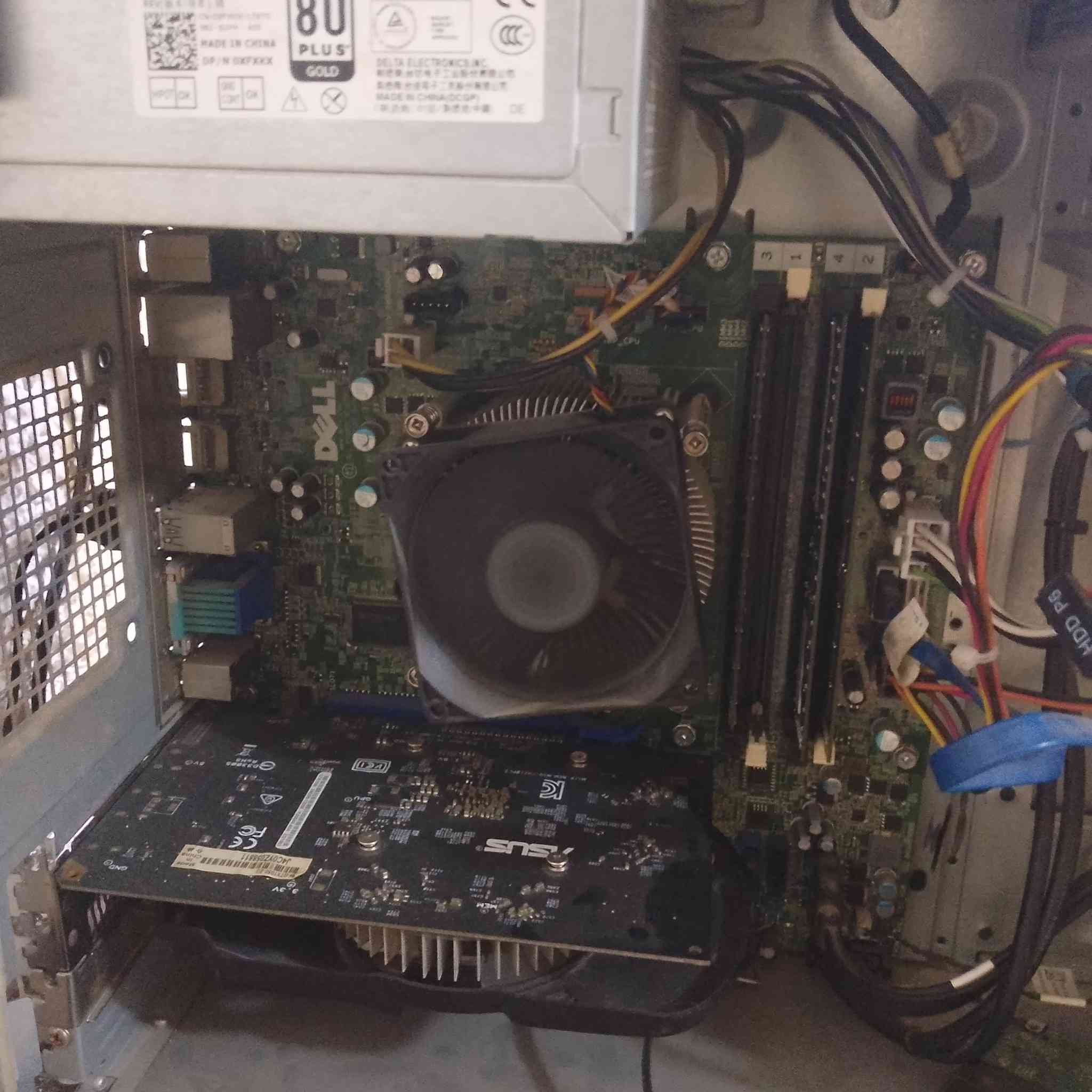 السلام عليكم كيس لبيع المواصفات i5. جيل رابع الرام 13 ddr3 كرت شاشه 1050 gtx خارجي وداخلي  هارد hdd 298 ssd 128مبرد معالج مع يدات كيبورد ماوس ويرلاس العاب.                                 Reded Redemption 1                   gta 5                                             pes 2021.                                     وبعد هواي العاب السعر 250 وبيه مجال مكان بغداد ماعندي توصيل


**إذا كنت صاحب هذا الإعلان وتريد حذفه لأي سبب، رجاءا أرسل رسالة إلى الدعم الفني**