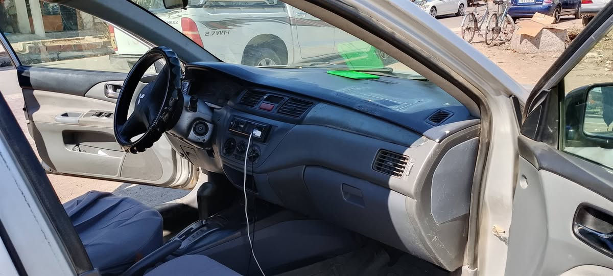 السلام عليكم
للبيع سياره لانسر موديل 2002 محدثه 2009 السياره مصبوغه حزام للجماليه السعر 75 وبيه مجال
للاستفسار 
***********
