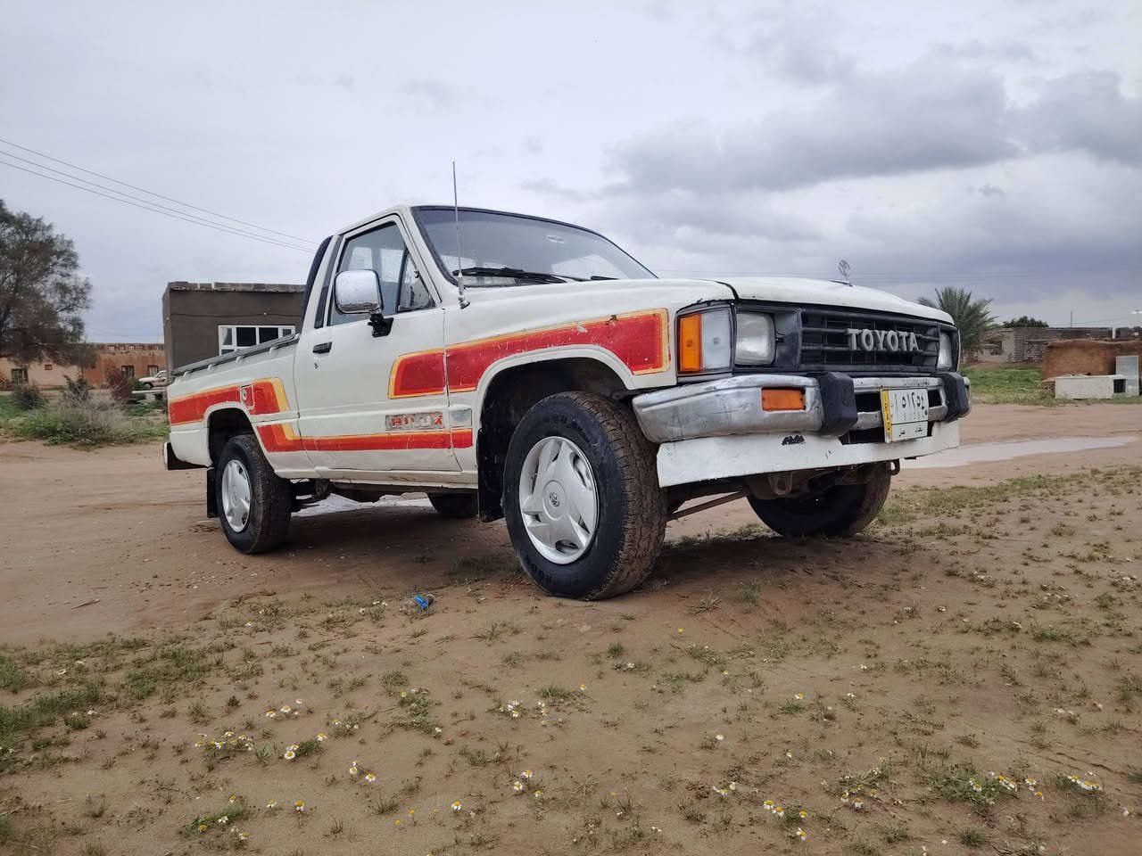 السلام و علیکم بیکم مودیل 1988 رقم بغداد خمسه کیر کروسیده المکان دیالی السعر 48 وبیها مچال قلیل الستفسار عل ***********
