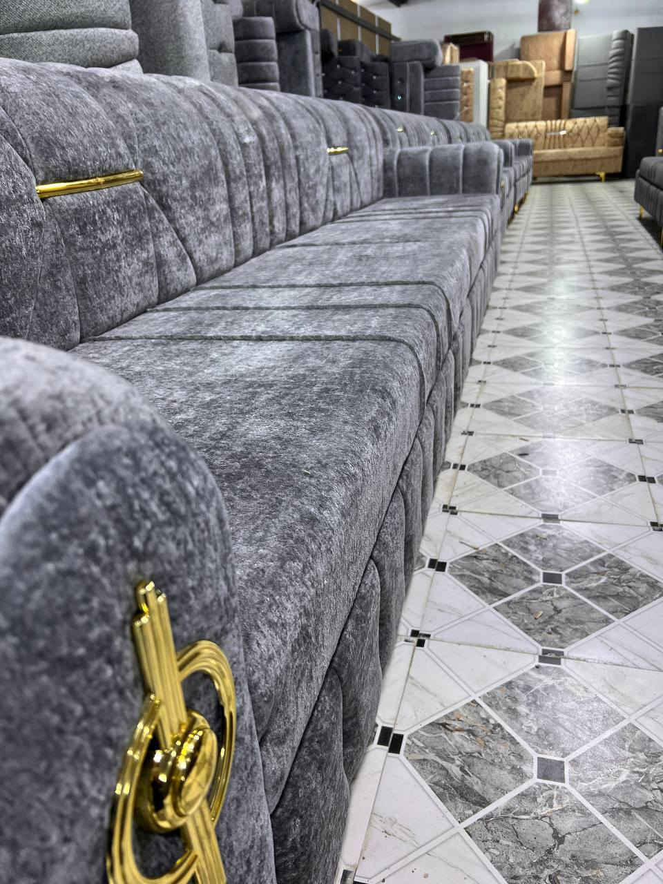 رمضان كريم عليكم 
 متواجدين طيلت شهر رمضان 
من الساعه الواحده ظهرا لحد 12ليلا 
تخم ديوان 28متر
20قطعه 
44 نفر
للبيع او مرواس اوتبديل 
نتعهد بالتخم بالنقل والترتيب اذا كان زايد يرجع اوترجعلك افلوس
واذا كان عايز اجيبلك تكمله اوتدلل
لعلم اذا عندك تخم مستخدم نشتري 
اوجلسه عربيه
متواجدين يومياً 
عنواني ناصرية الغراف طريق ال سهلان منطقه العميرات 
واتساب ***********
انظم للكروب ادخل على الرابط
https://www.facebook.com/groups/490367711756252/?ref=share_group_link
