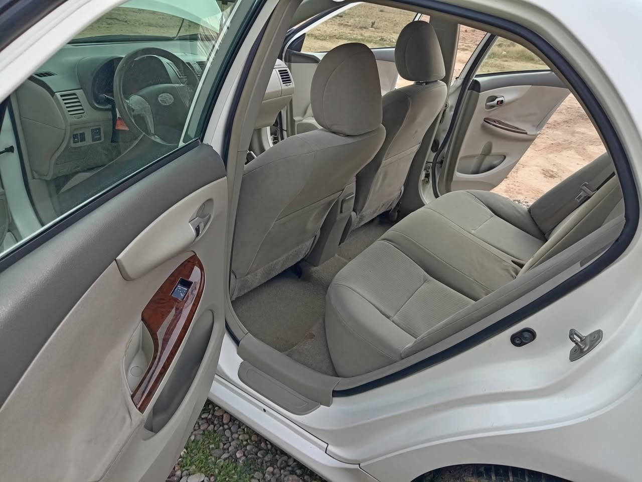 سلام عليكم
كورلا خليجي موديل 2008 رقم اربيل جديد كلين على وضع الشركة كير ومحرك  حجم 1800 بشرط ***********
