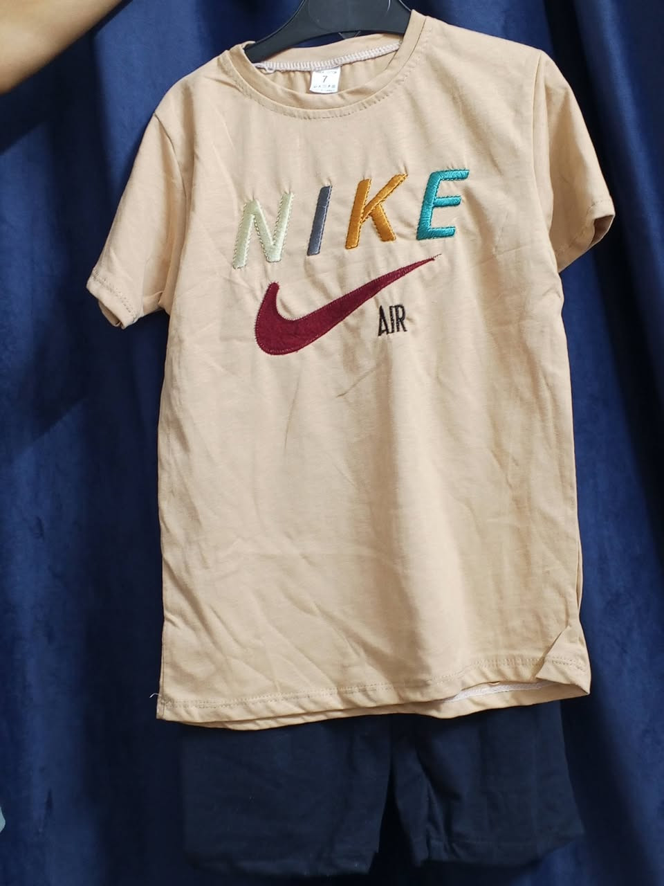 مرحبا
توفرن تراكات برمودا ولادي يلبس من عمر4الحد 9 
فقط ب 4000 
توصيل الفين محموديه


**إذا كنت صاحب هذا الإعلان وتريد حذفه لأي سبب، رجاءا أرسل رسالة إلى الدعم الفني**