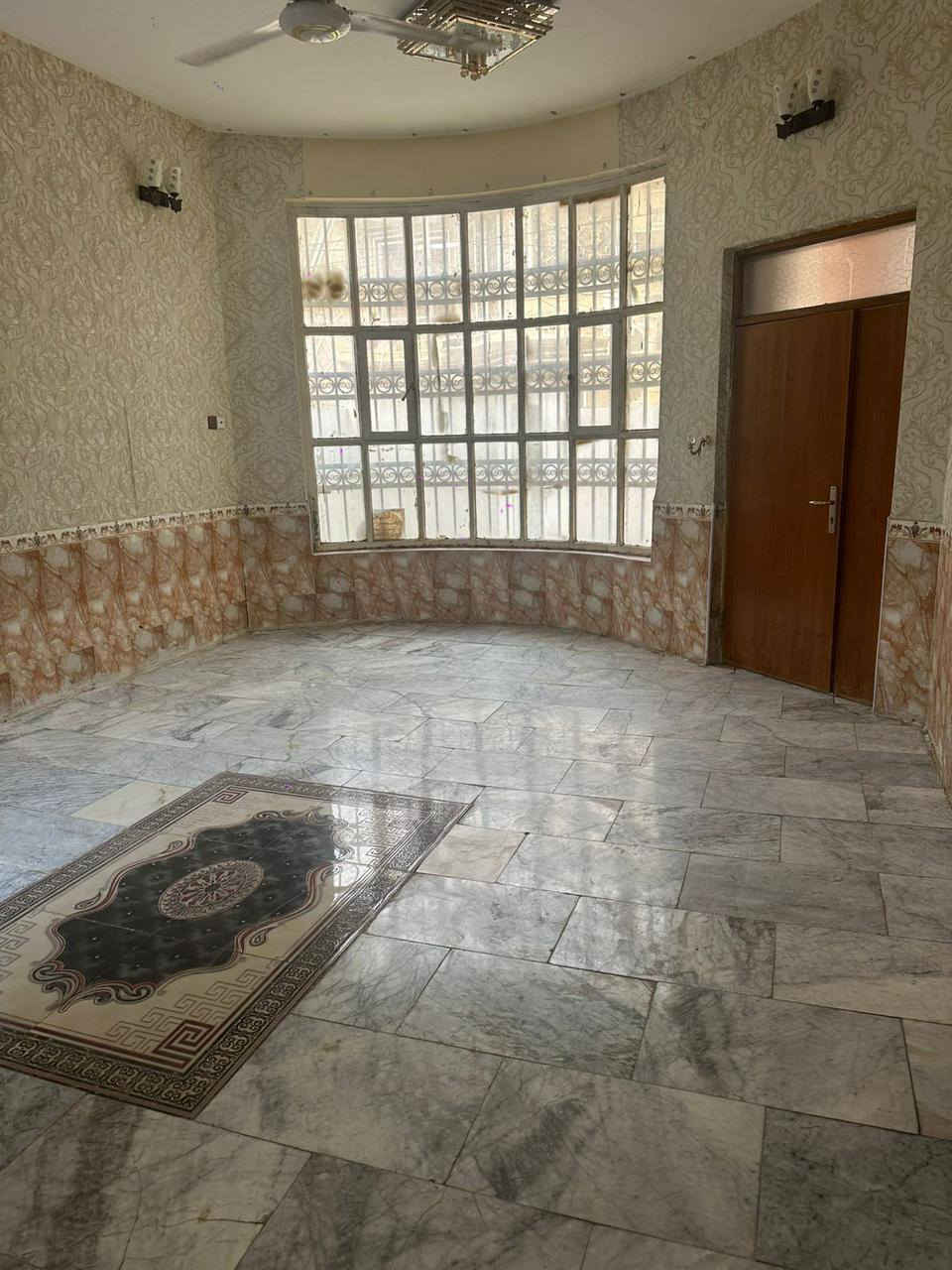 للإيجار ...
دار سكن ...
التقية 2 ... 
قرب المركز الصحي ...
طابقين كونكريت 200m ...
----------------‐------
3 نوم
2 صحيات 
مطبخ
استقبال
2 صالة
كراج
حديقة
--------------------
البيت جدا نظيف 
--------------------
الايجار الشهري 500,000 دينار
--------------------
للاستفسار ماسنجر 
إتصال / واتساب ***********
