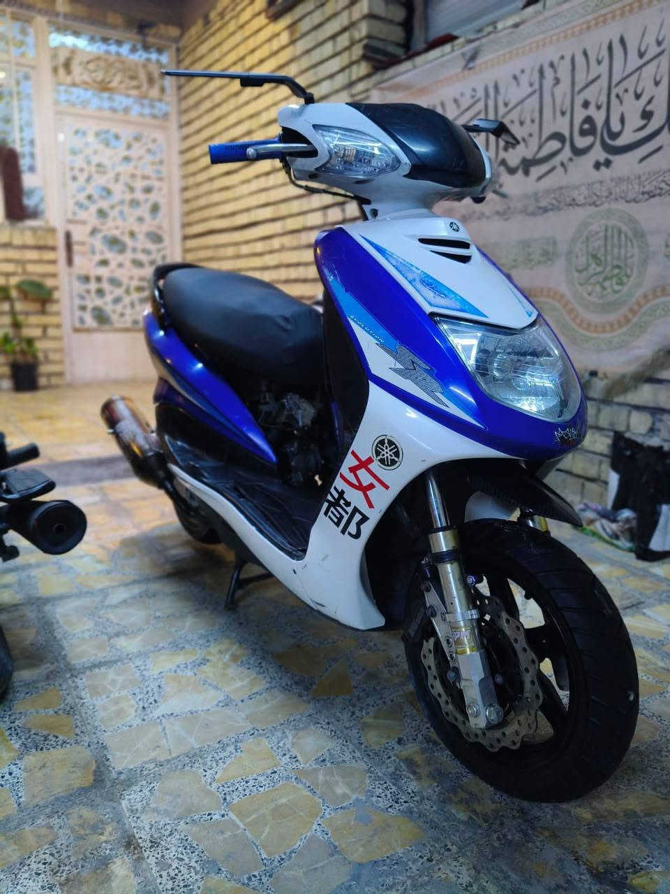 دراجه للبيع سكنس نثيه كفراتها بلاديه مكينتها بيها بوشه ٥٨ونص صدر امامي اربيم وصدر خلفي رياضي نيكل قبق مال فلاوين رياضي تعلاكه رياضيه قاعده مال رقم رياضيه صوندات خلفيه ملقط خلفي فجم برمبل نقصها فقط جوين وكلج خلفي للاتصال *********** السعر 600
