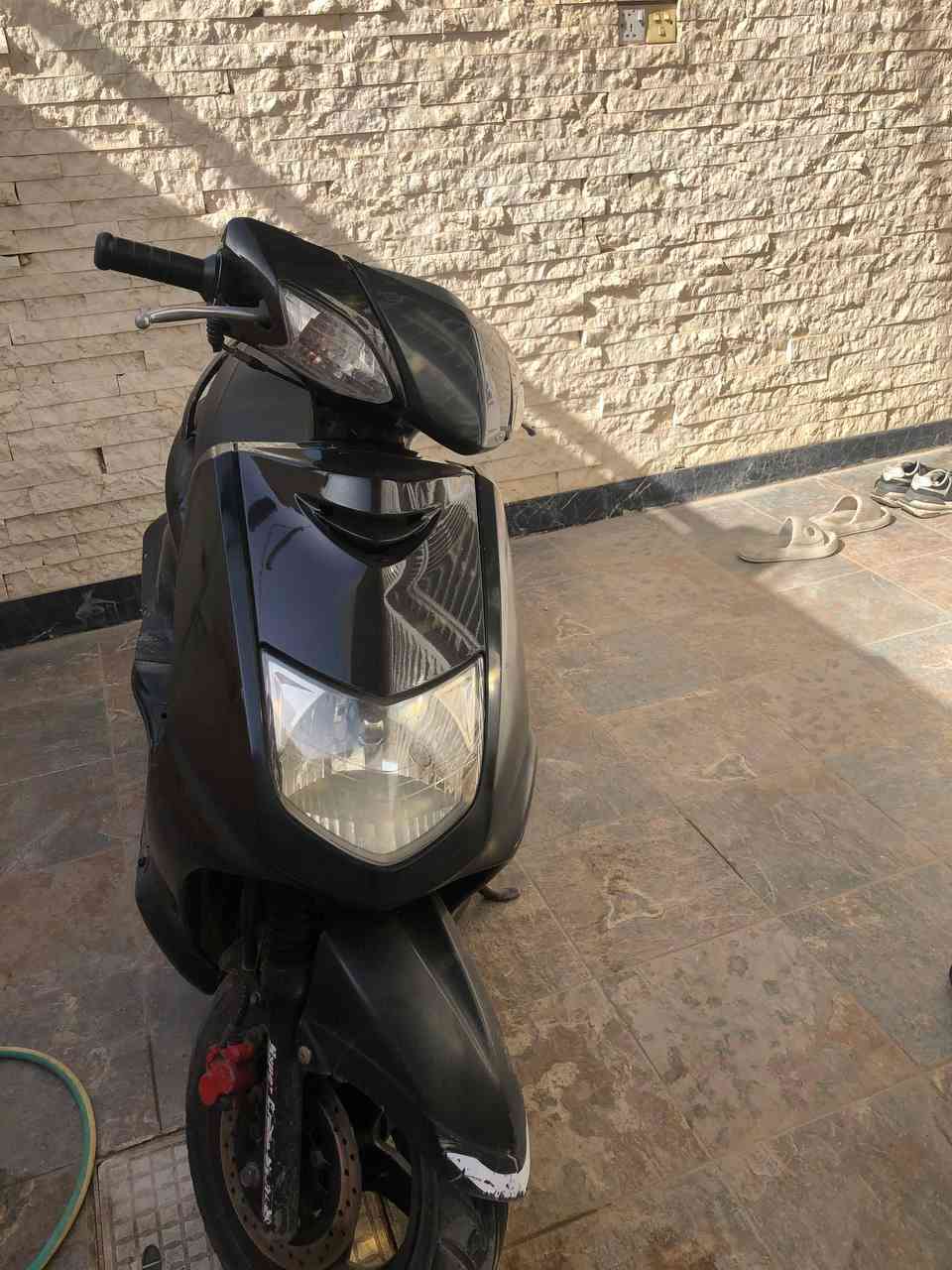 سلام عليكم سكنس نثيه ياباني 110 للبيع دراجه مثل مشوف بعينك نضافتها
سعر 650وبيها مجال مستعجل على بيعتها مكاني بغداد البلديات 
رقمي ***********
