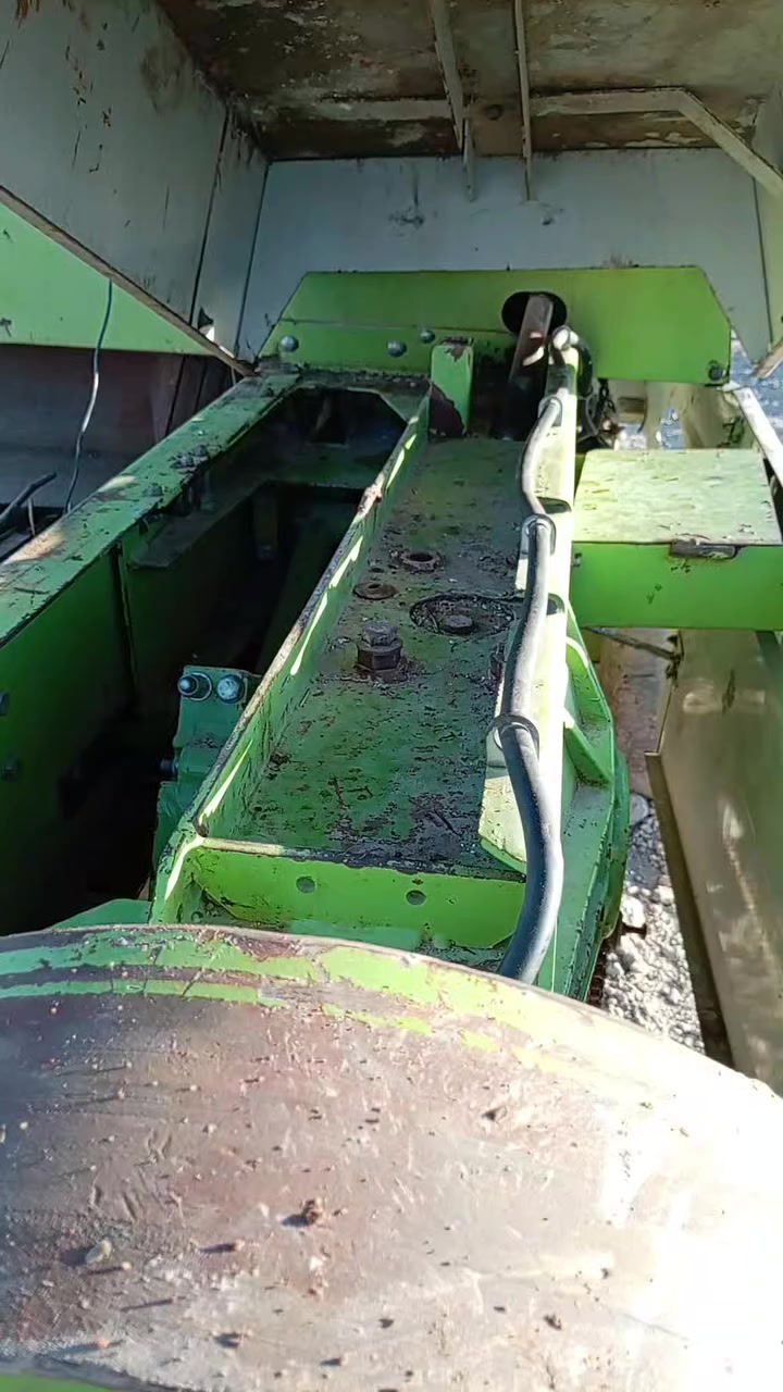 السلام عليكم كابسه قرش باب ثاني مديومه وكامله الشغل 2020 4,000, وبيها مجال رقم التلفون ***********
