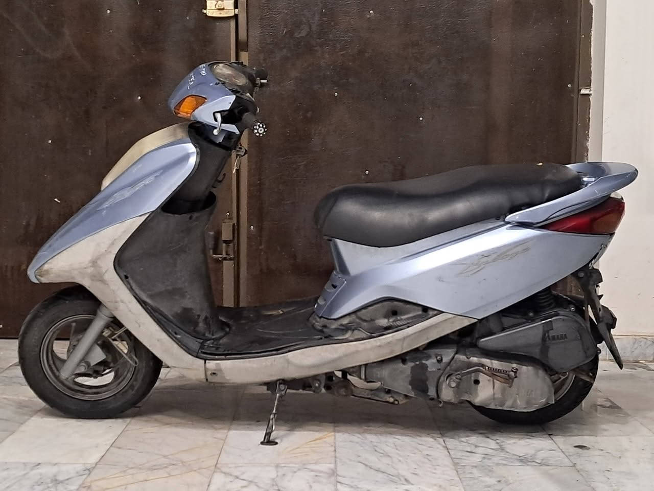 سلام عليكم دراجة بريز البيع المكان بغداد مدينة الصدر  رقم ***********
