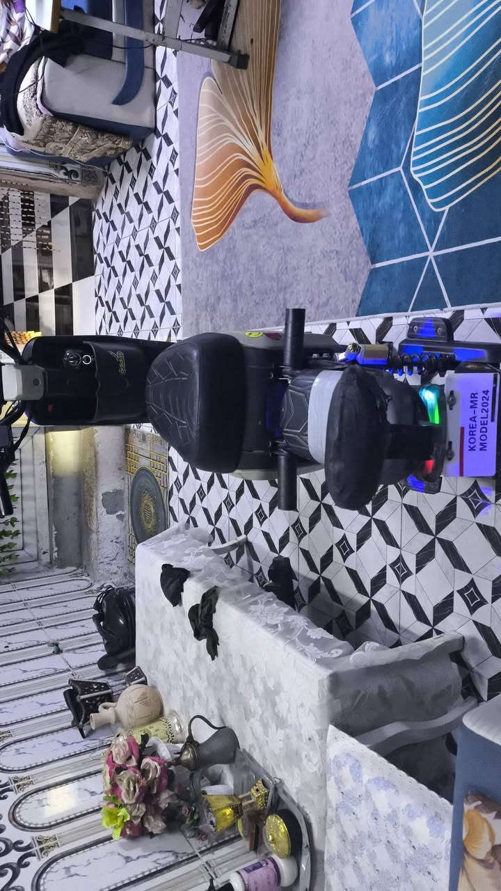 دراجه r9 كامله جاهزه بيها خمس بطاريات مديل 24 سعرها 350 وبيها مجال للشراي المكان المعقل الاتصال ***********
