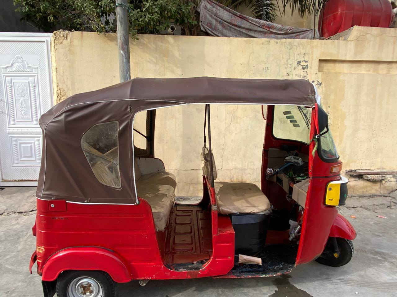 تكتك باجاج للبيع ١٨ أوراق
تكتك خير من الله ماناقصهه شي ***********
